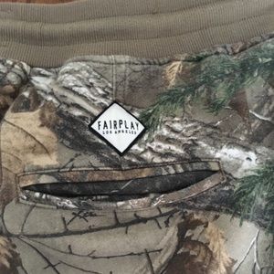 FairPlay Los Angeles Real Tree Camo Joggers